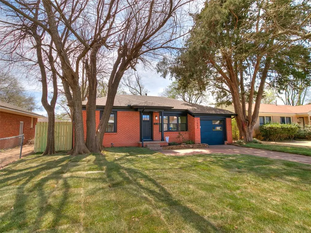 Photo 2 — 1002 Garver Street, Norman, OK 73069