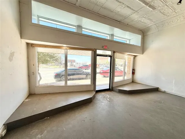 Photo 6 — 114 N Main Street, Altus, OK 73521