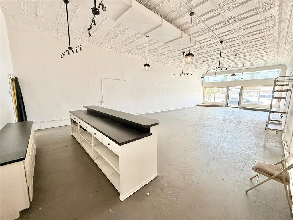 Photo 8 — 114 N Main Street, Altus, OK 73521