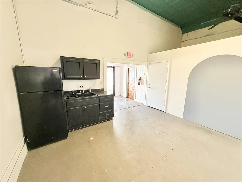 Photo 9 — 114 N Main Street, Altus, OK 73521