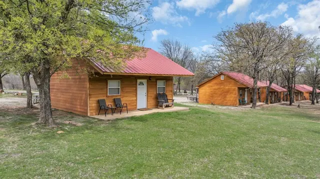 Photo 2 — 1518 Charles F Cooper Memorial Drive, Sulphur, OK 73086