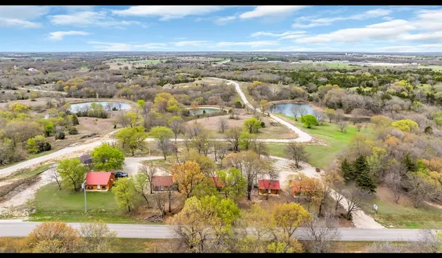 Photo 5 — 1518 Charles F Cooper Memorial Drive, Sulphur, OK 73086