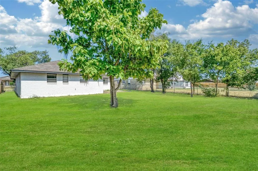 Photo 13 — 1445 NW Great Plains Boulevard, Lawton, OK 73505