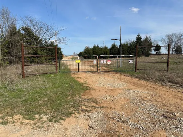 Front exterior — 28605 Johnson Road, Maud, OK 74854