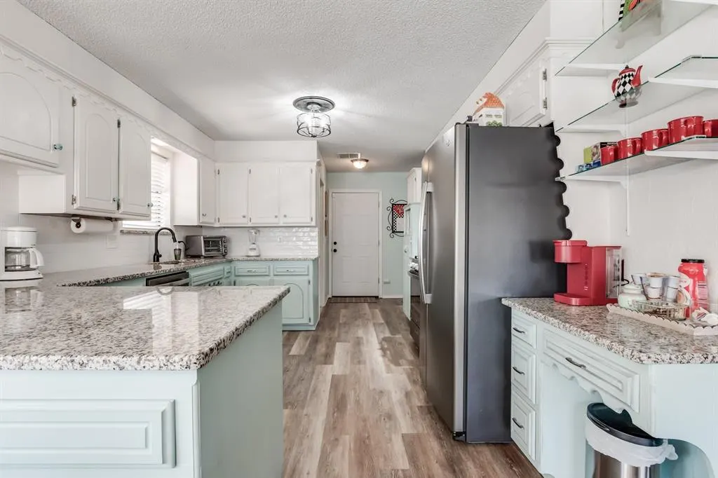 Photo 12 — 6620 Whitehall Drive, Oklahoma City, OK 73132
