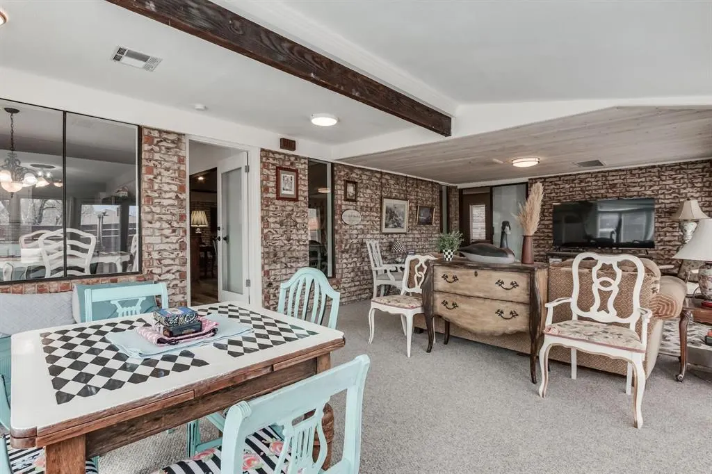 Photo 3 — 6620 Whitehall Drive, Oklahoma City, OK 73132