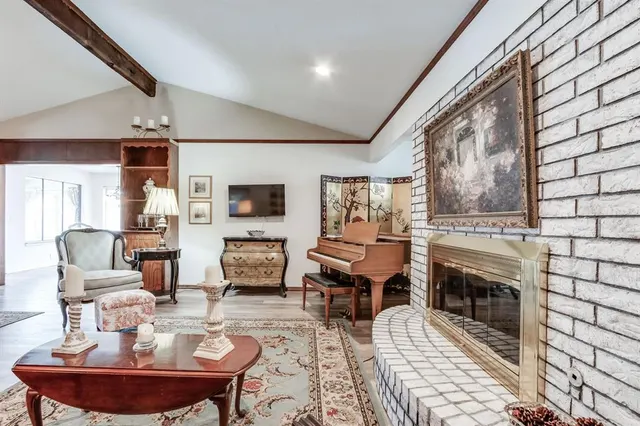 Photo 7 — 6620 Whitehall Drive, Oklahoma City, OK 73132