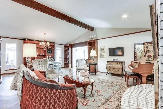 Photo 8 — 6620 Whitehall Drive, Oklahoma City, OK 73132