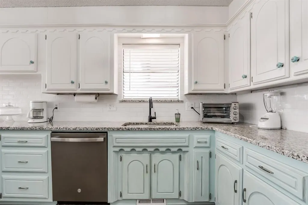 Photo 14 — 6620 Whitehall Drive, Oklahoma City, OK 73132