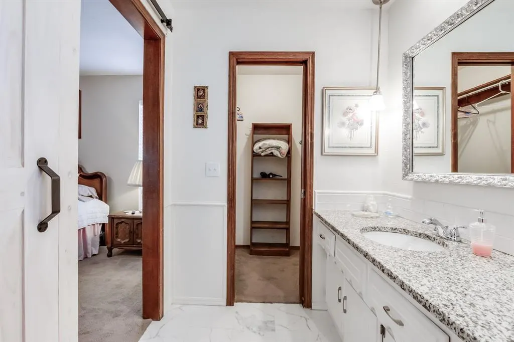 Photo 17 — 6620 Whitehall Drive, Oklahoma City, OK 73132