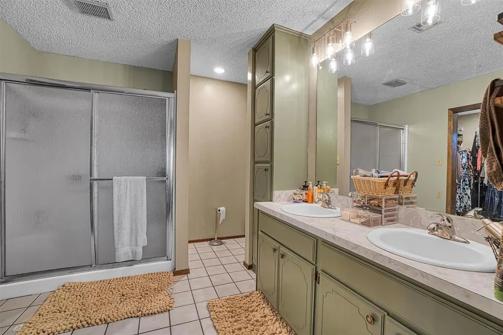 Photo 31 — 816 Rosehaven Drive, Altus, OK 73521