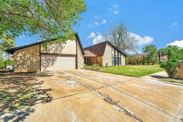 Photo 3 — 816 Rosehaven Drive, Altus, OK 73521