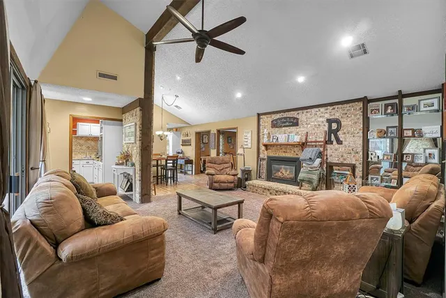 Photo 6 — 816 Rosehaven Drive, Altus, OK 73521