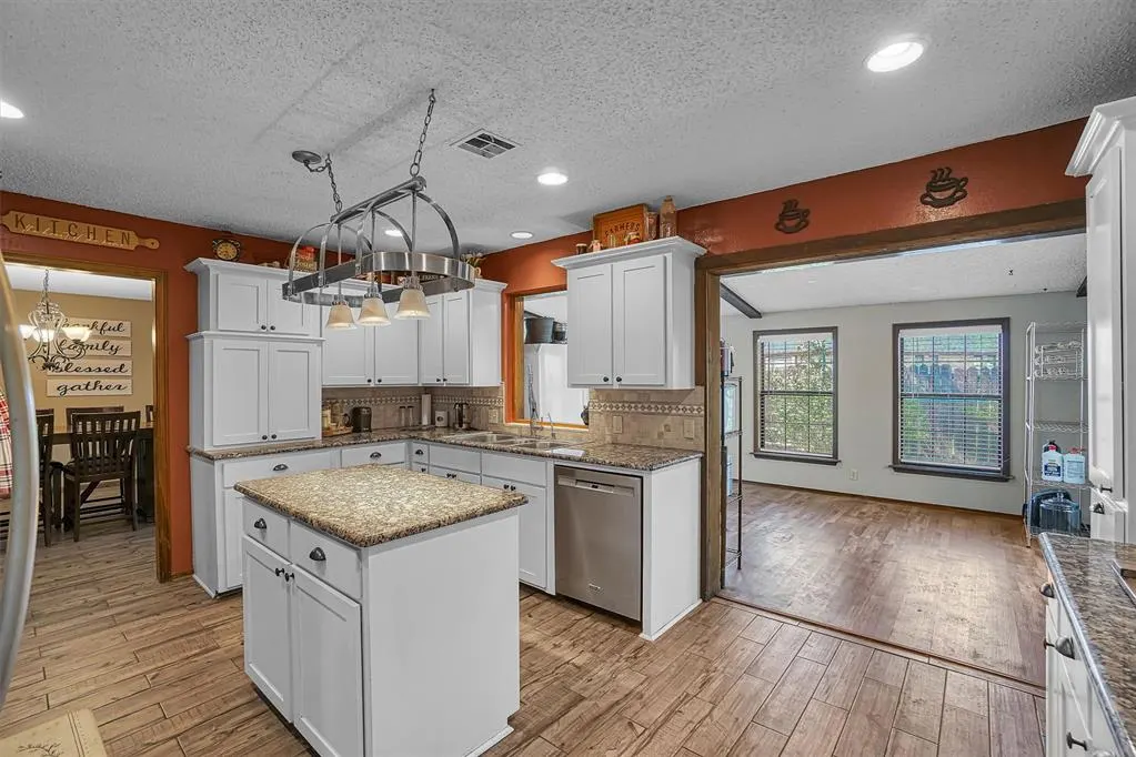 Photo 13 — 816 Rosehaven Drive, Altus, OK 73521