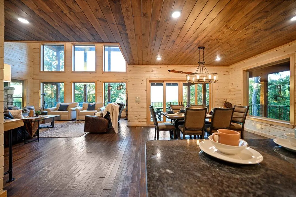 Photo 9 — 357 Little Creek Lane, Broken Bow, OK 74728