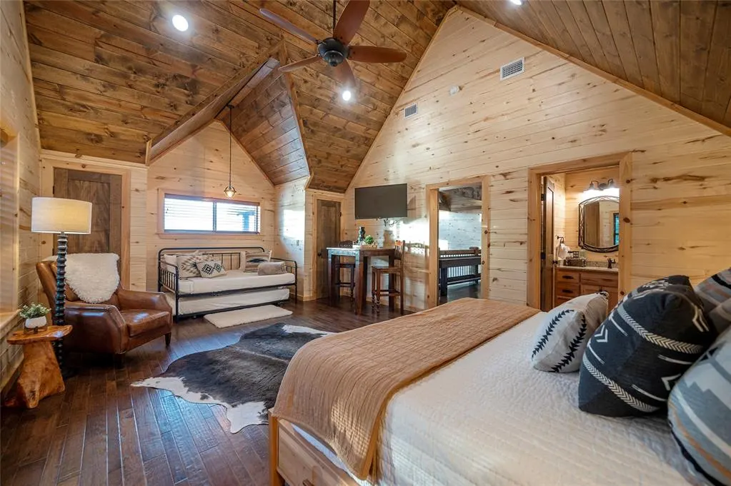 Photo 31 — 357 Little Creek Lane, Broken Bow, OK 74728