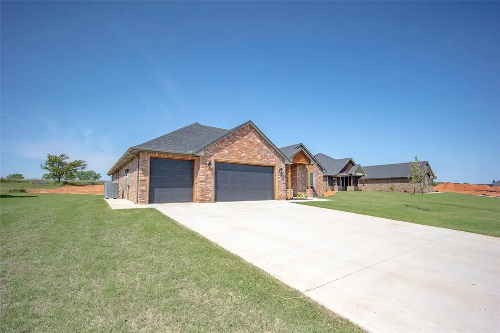 Photo 3 — 1430 County Street 2977, Blanchard, OK 73010