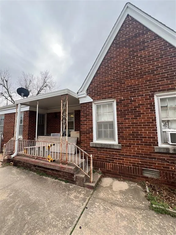 Photo 2 — 2224 NW 27th Street, Oklahoma City, OK 73107