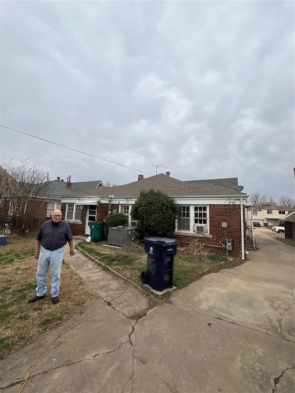 Photo 6 — 2224 NW 27th Street, Oklahoma City, OK 73107