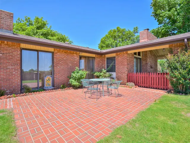 Photo 7 — 4200 E Cedar Lane, Noble, OK 73068