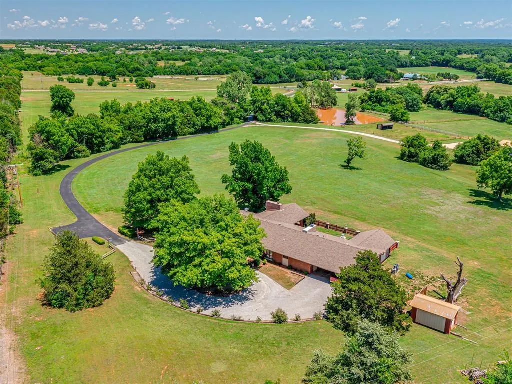 Photo 10 — 4200 E Cedar Lane, Noble, OK 73068