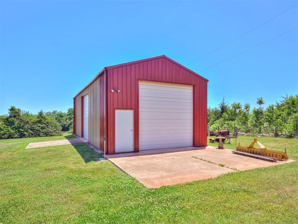 Photo 12 — 4200 E Cedar Lane, Noble, OK 73068