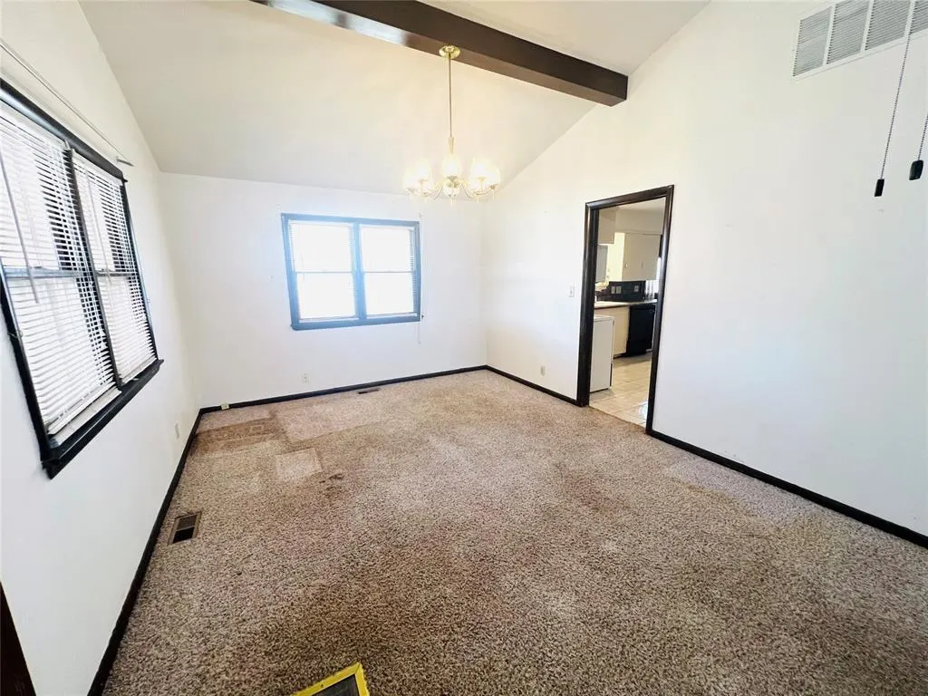 Photo 12 — 201 Iowa Avenue, Sayre, OK 73662