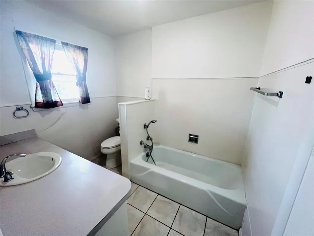 Photo 23 — 201 Iowa Avenue, Sayre, OK 73662