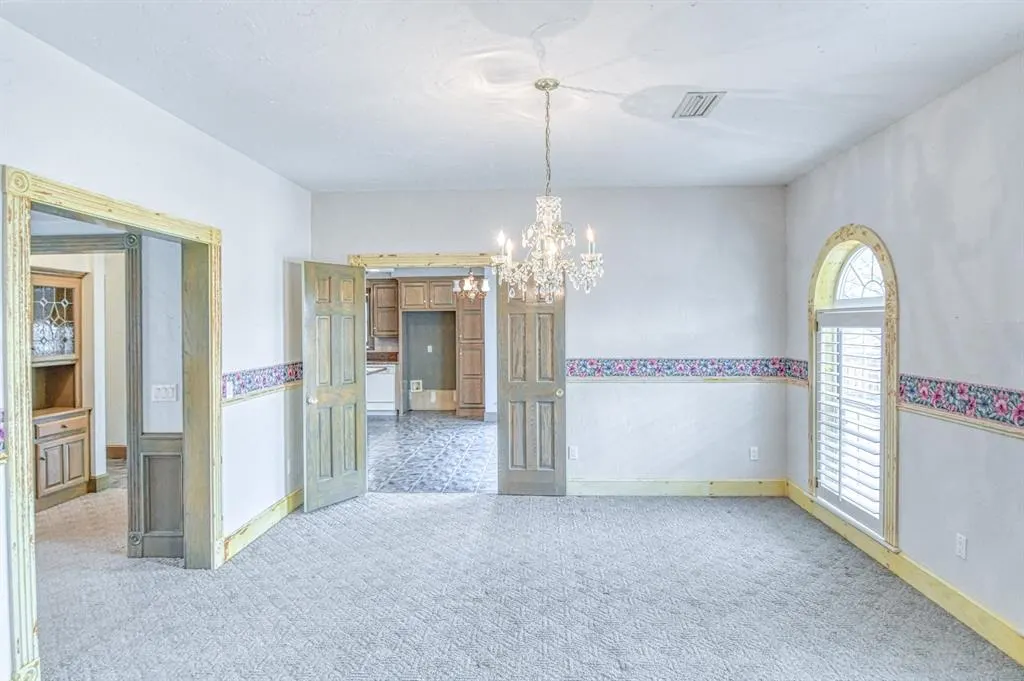 Photo 15 — 701 E Broadway Avenue, Sulphur, OK 73086