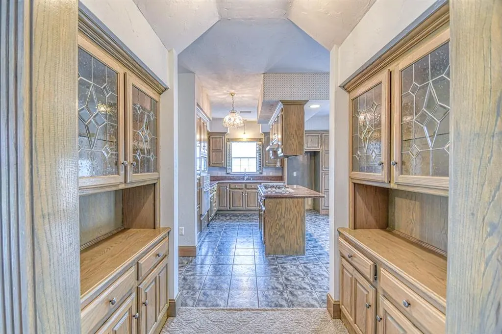 Photo 22 — 701 E Broadway Avenue, Sulphur, OK 73086