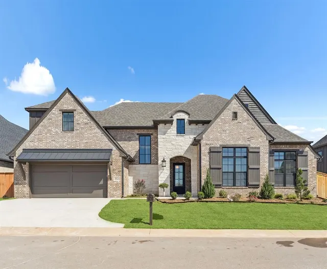 Front exterior — 3924 Stone Hollow Lane, Edmond, OK 73034
