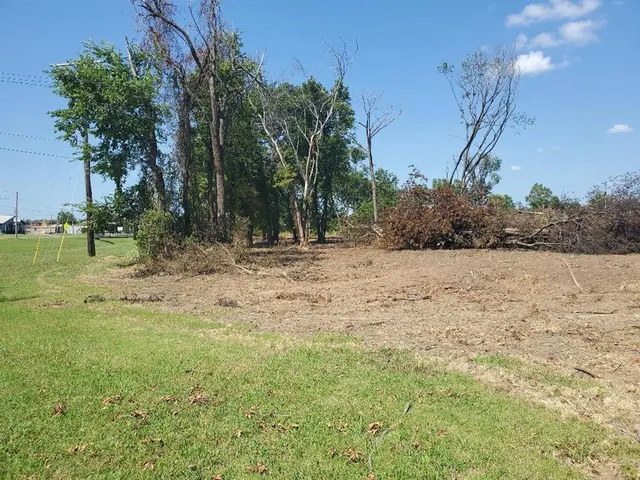Photo 4 — 421 S Woody Guthrie Street, Okemah, OK 74859