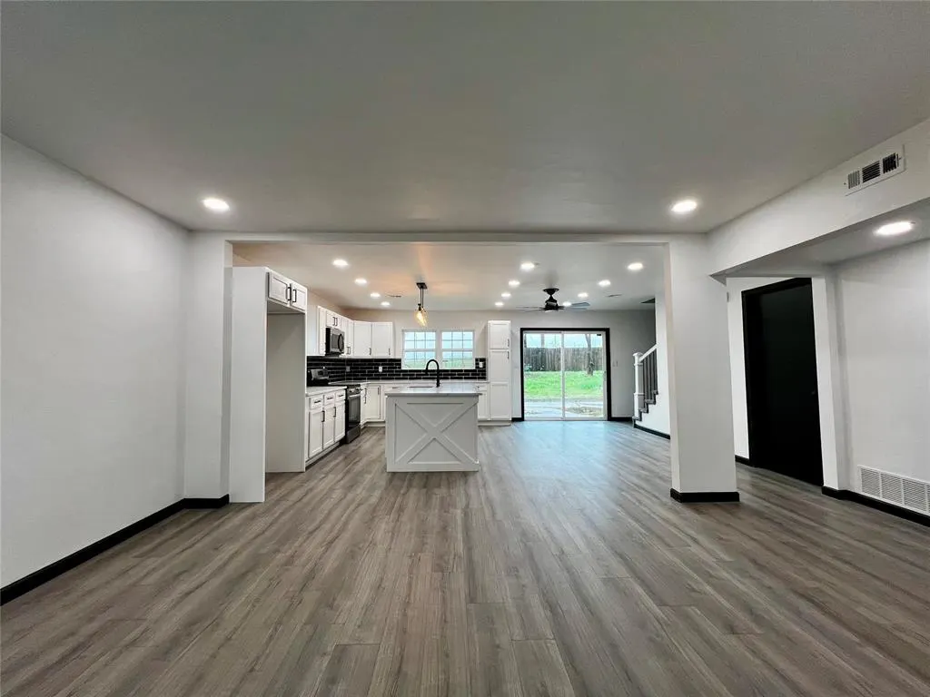 Photo 13 — 16 Allenhurst Avenue, Oklahoma City, OK 73114