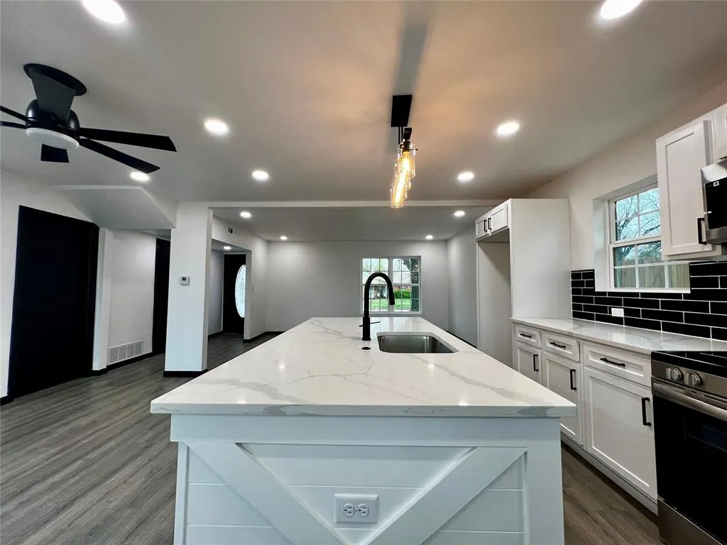 Photo 15 — 16 Allenhurst Avenue, Oklahoma City, OK 73114