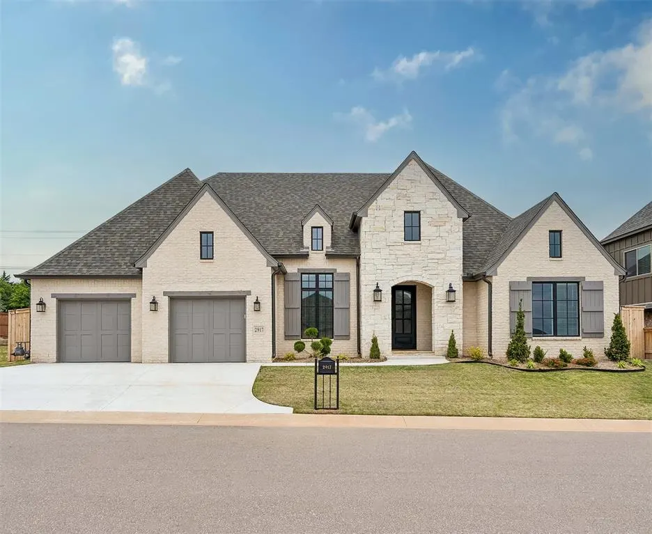 Front exterior — 2917 Stone Meadow Way, Edmond, OK 73034