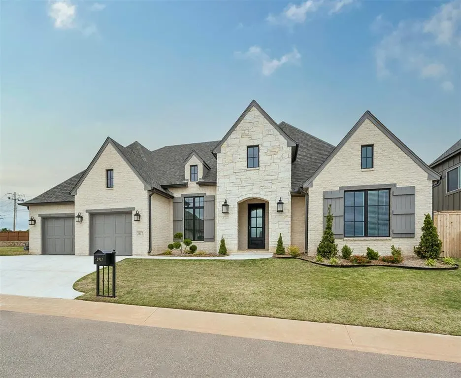 Photo 2 — 2917 Stone Meadow Way, Edmond, OK 73034