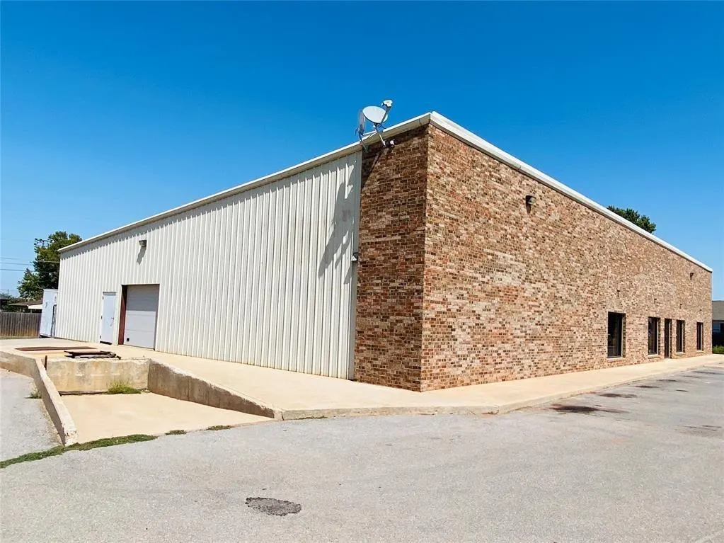Photo 3 — 2821 W 3rd Street, Elk City, OK 73644