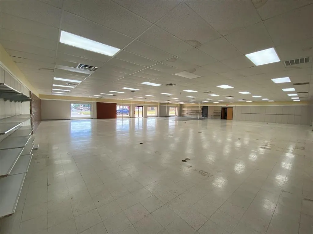 Photo 6 — 2821 W 3rd Street, Elk City, OK 73644