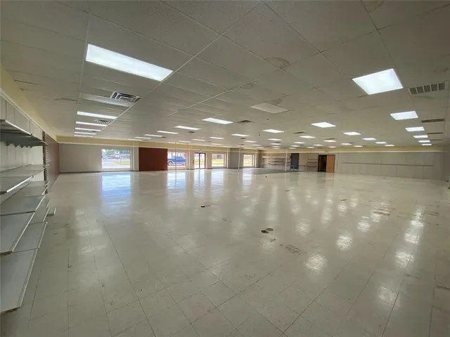 Photo 6 — 2821 W 3rd Street, Elk City, OK 73644