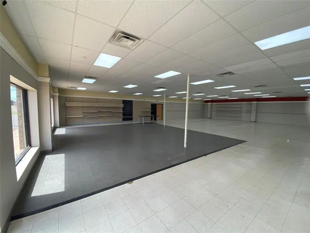 Photo 8 — 2821 W 3rd Street, Elk City, OK 73644