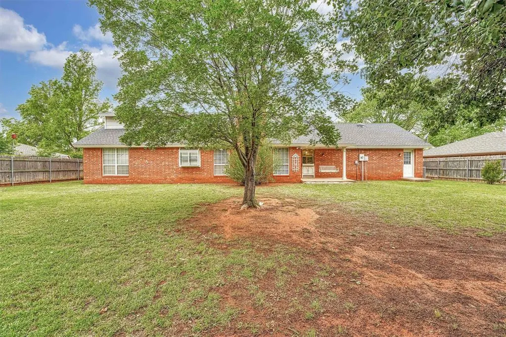 Photo 39 — 904 Kathys Place, Elk City, OK 73644