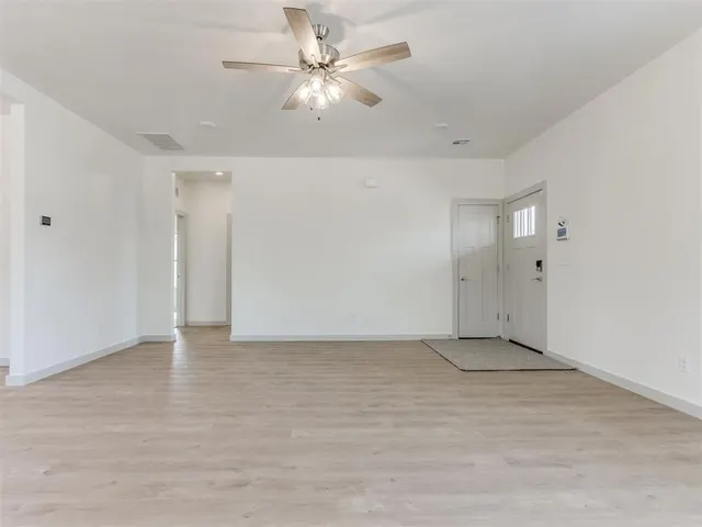 Photo 8 — 1610 NE 13th Street, Oklahoma City, OK 73117