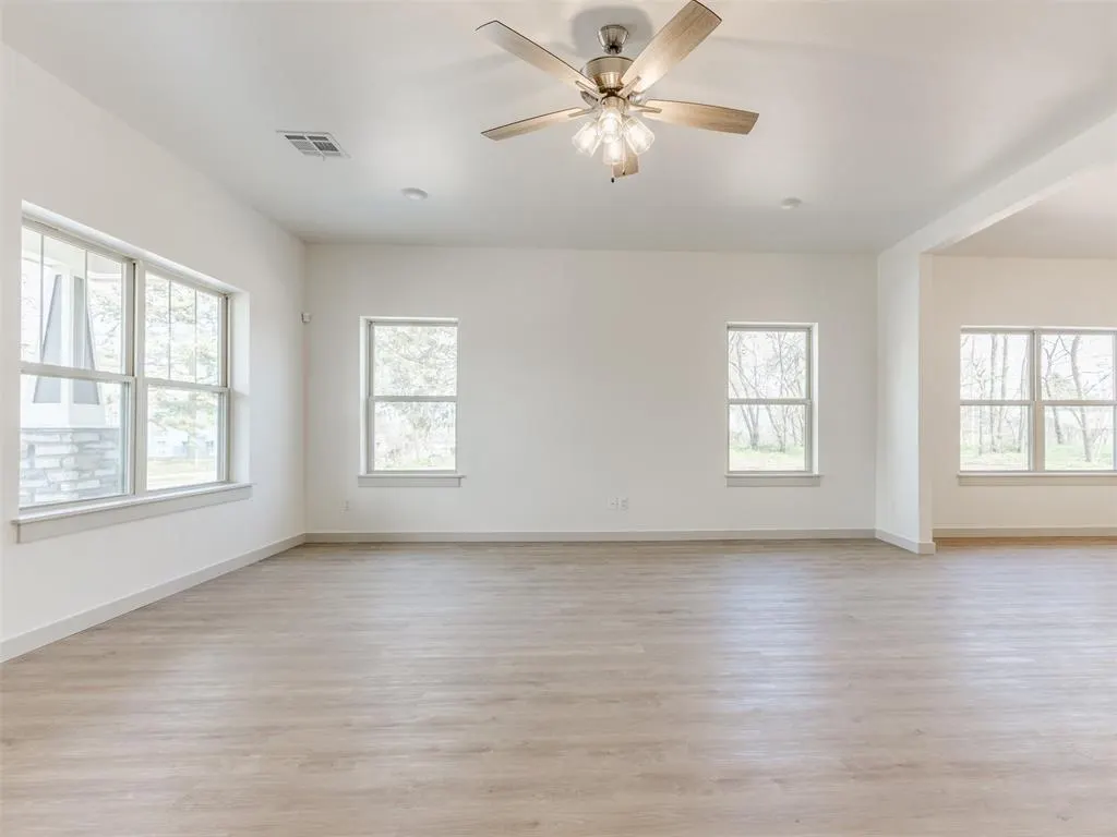 Photo 9 — 1610 NE 13th Street, Oklahoma City, OK 73117
