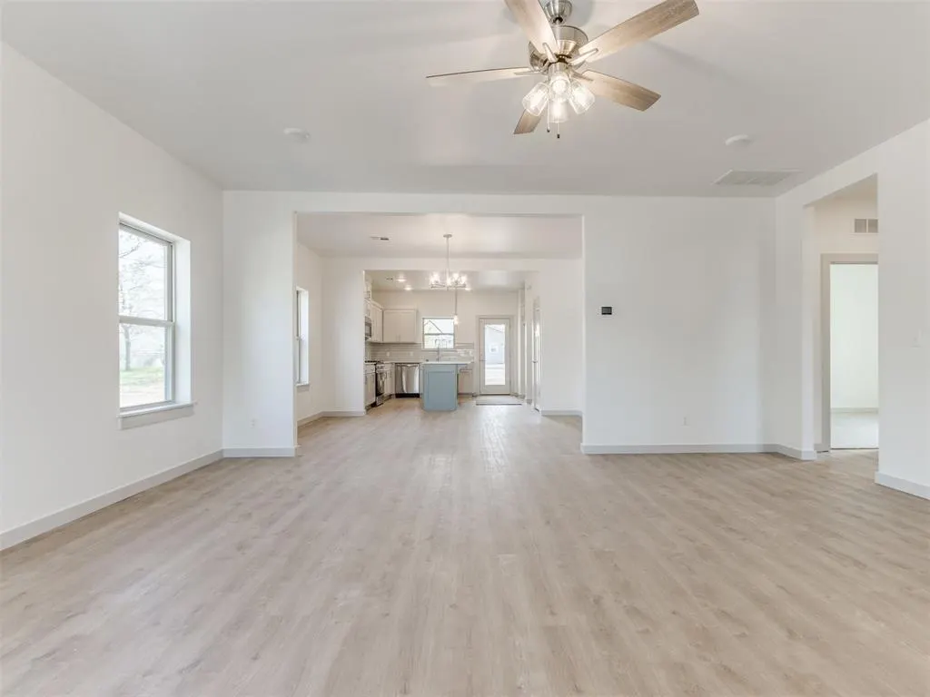 Photo 10 — 1610 NE 13th Street, Oklahoma City, OK 73117
