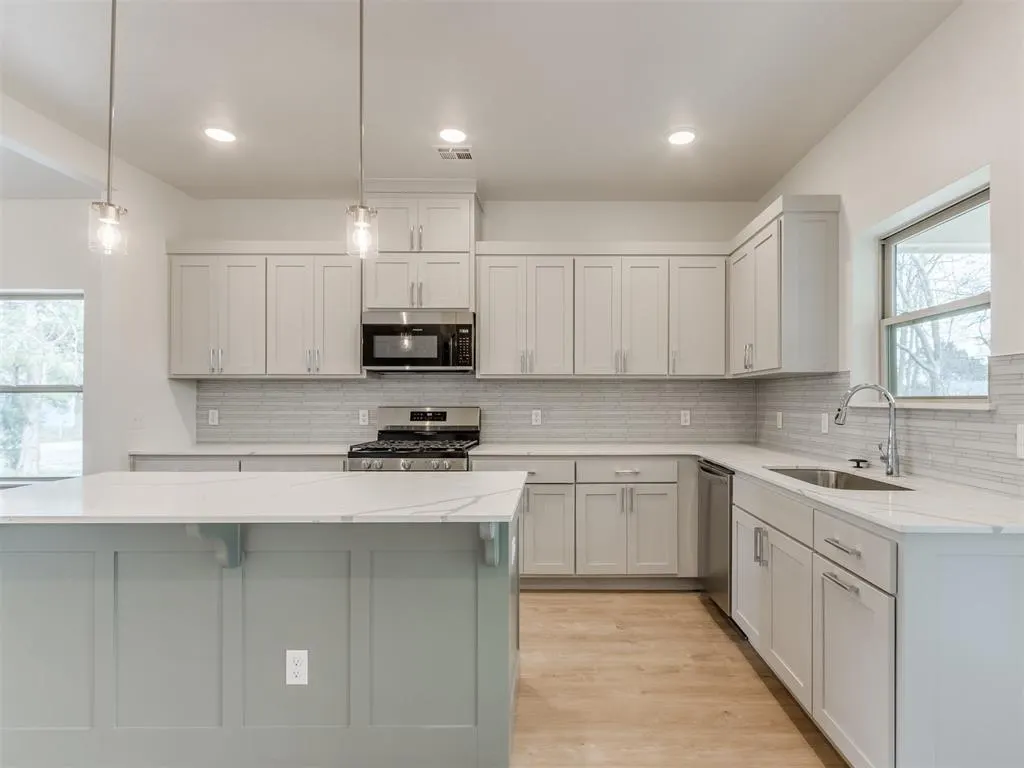Photo 11 — 1610 NE 13th Street, Oklahoma City, OK 73117