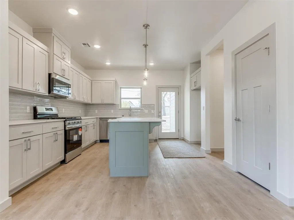 Photo 21 — 1610 NE 13th Street, Oklahoma City, OK 73117