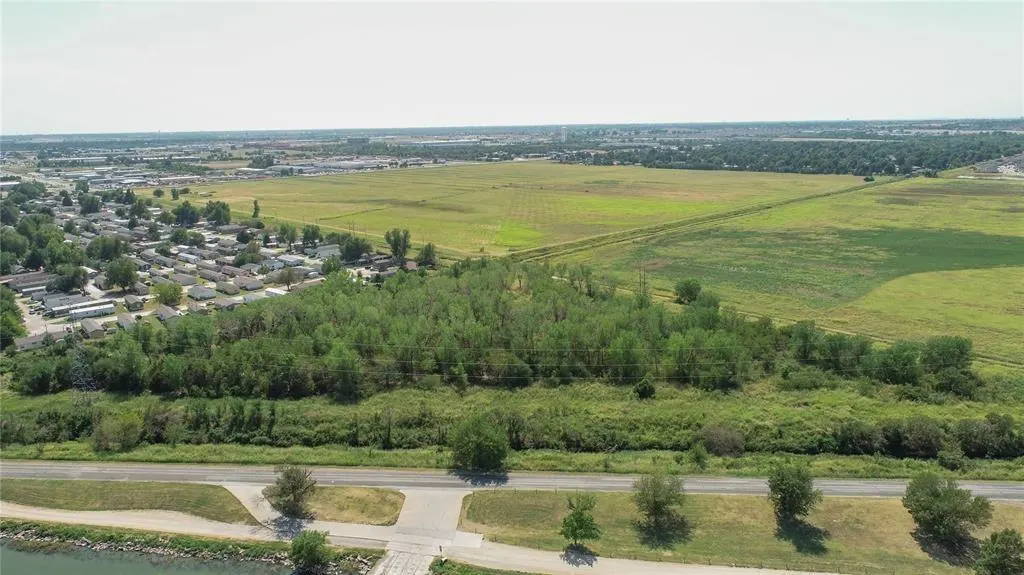 Photo 3 — W Overholser Road, Yukon, OK 73127