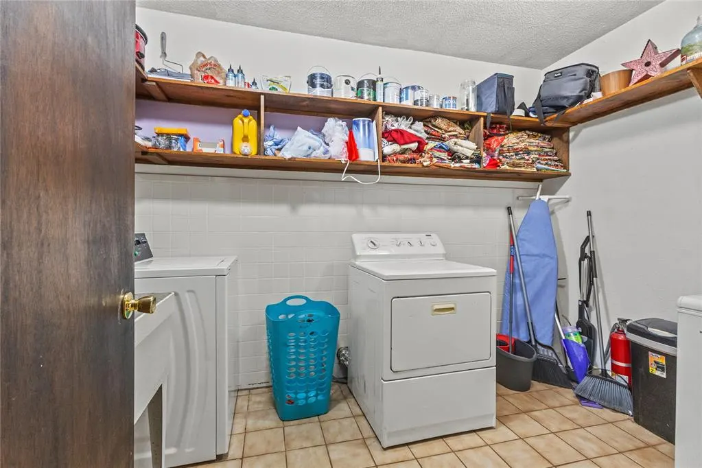 Photo 14 — 1316 D Street, Arapaho, OK 73620