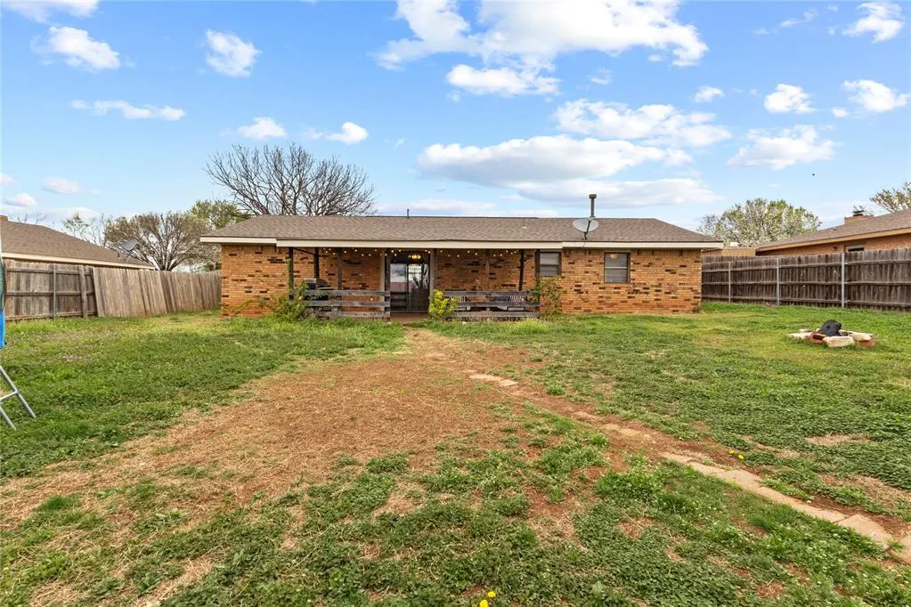 Photo 28 — 1316 D Street, Arapaho, OK 73620