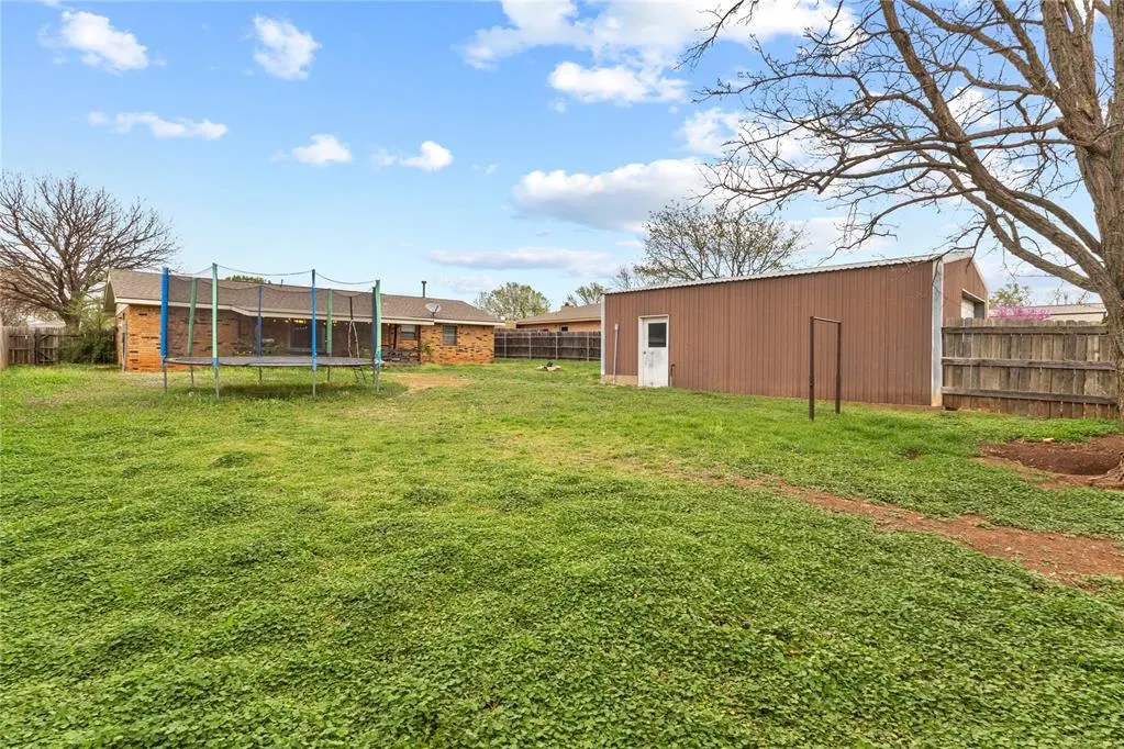 Photo 29 — 1316 D Street, Arapaho, OK 73620